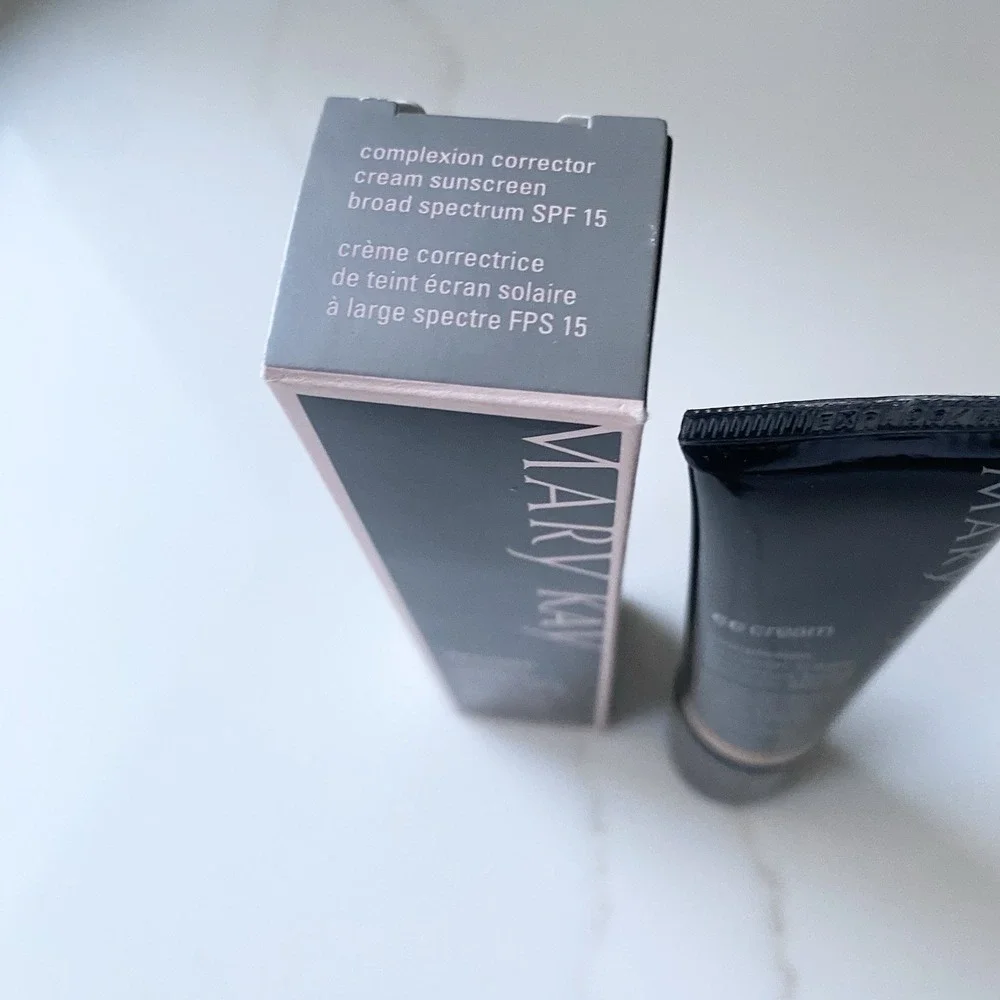Mary Kay CC Cream Sunscreen Broad Spectrum SPF 15  072825 Deep 1 fl oz 6/24‎ Exp